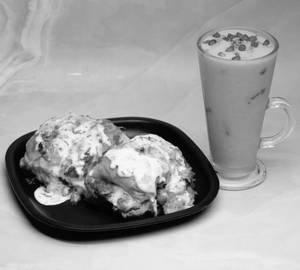 2 Chicken Keema Pav + Kannur Cocktail.