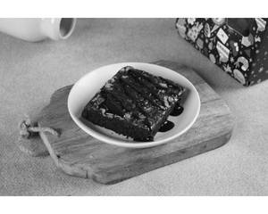 Classic Nut Brownie