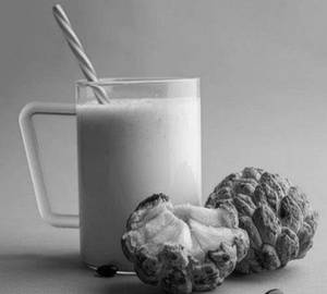 Real Sitaphal Fruit Thickshake