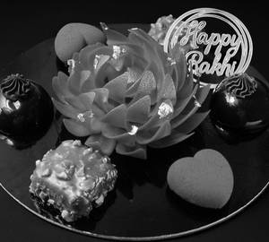 Petit Four Dessert Box