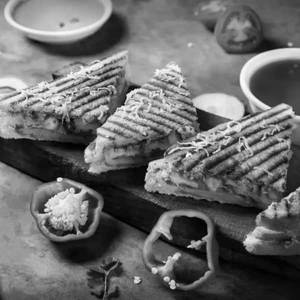 Veg & Cheese Grilled Sandwich