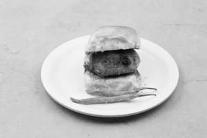 Bombe Vadapav