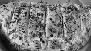 Makhani Paneer Garlic Bread