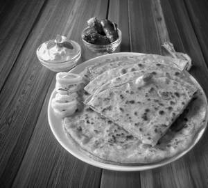 Pyaaz paratha