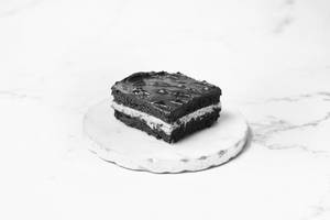 Pistachio Kunafa Brownie