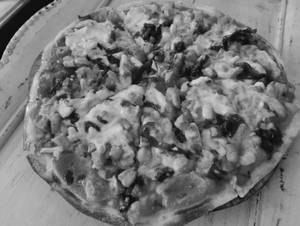 Grilled Chicken Pizza