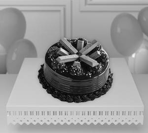 Kitkat Chocolate Eggless Cake (500 Gm)