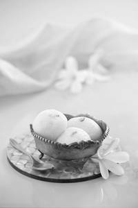 Rasgulla Tin 1 Kg