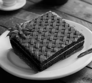 Belgium Chocolate Eggless Cake (500 gms)