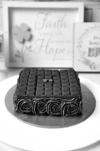Dairy Milk Chocolate 750 Grm