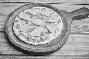 Chicken Salami Pizza