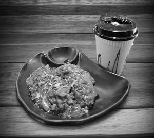 Chicken Schezwan Momo(5 Pcs) With Cold Coffee