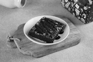 Classic Nut Brownie