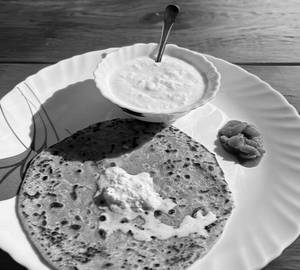Aalu paratha + dahi