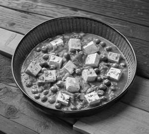 Matar paneer