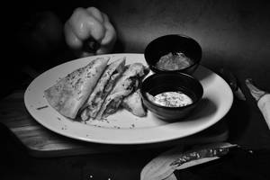 Kadhai Paneer Quesadilla (4pcs )