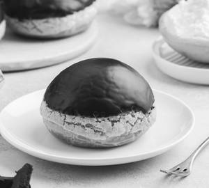 Chocolate Cream Puff