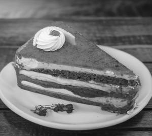 Veg red velvet pastry