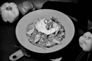 Pan Fried Noodles Chicken