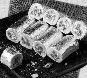 Kaju pista roll