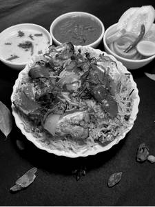 Paneer Tikka Dum Biryani [Serves 1]