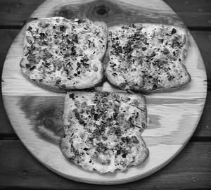 Garlic bread