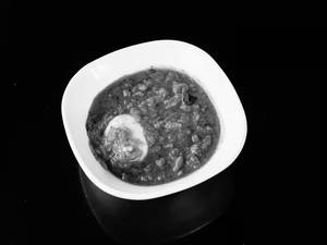 Egg Curry ( serves 1 )