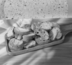 Butter Garlic Rusk 250 Gm