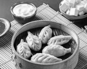 Paneer Steamed Momos [10 Pieces]