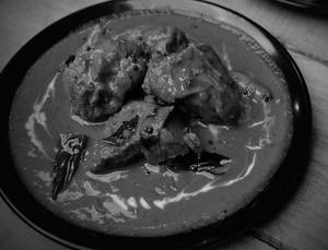 Varutharacha Chicken Curry