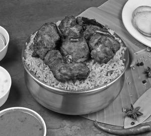 Nati Style Donne Chicken Kebab Biryani With Dessert.