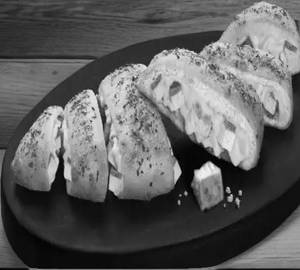 Spicy Grilled Paneer With Cheese