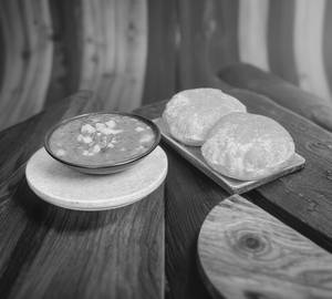Aloo + 6 Puri