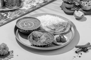 Chicken Lababdar & Dal Makhani Thali