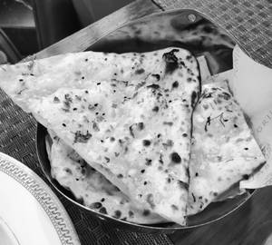 Cheese Garlic Naan