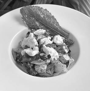 Burrata & Frizzled Greens ( Gf ,j )