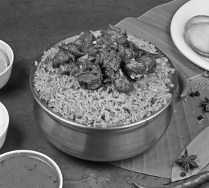 Nati Style Donne Mushroom Biryani With Dessert.