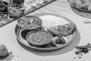 Dal Makhani & Veg Mix Thali.