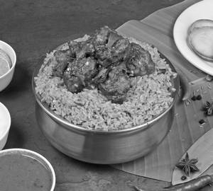 Nati Style Donne Chicken Boneless Biryani With Dessert.
