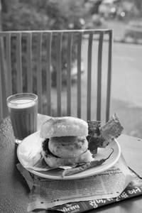 Vada Pav (1pc)