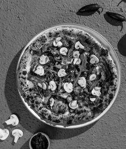 Funghi e tartufo olio Pizza