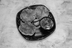 3 Poori With Paneer Masala