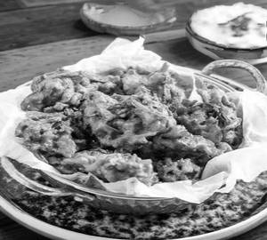 Mix pakoda [15 pieces] 