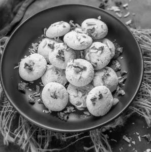 Kesar Sandesh [1 Piece]