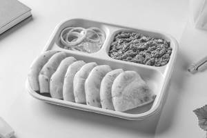 Chicken Kheema & Bread Kulcha Lunchbox