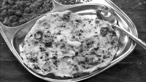 Special Amritsari Tandoori Naan
