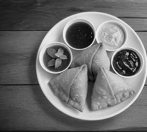 Aloo Samosa [1 Piece]