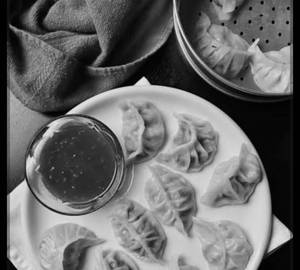 Veg Momos (Steam 6 Pieces)