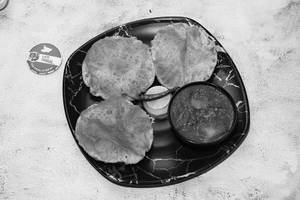 3 Poori With Dum Aloo