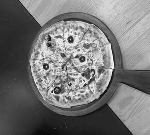 Cajun chicken pizza